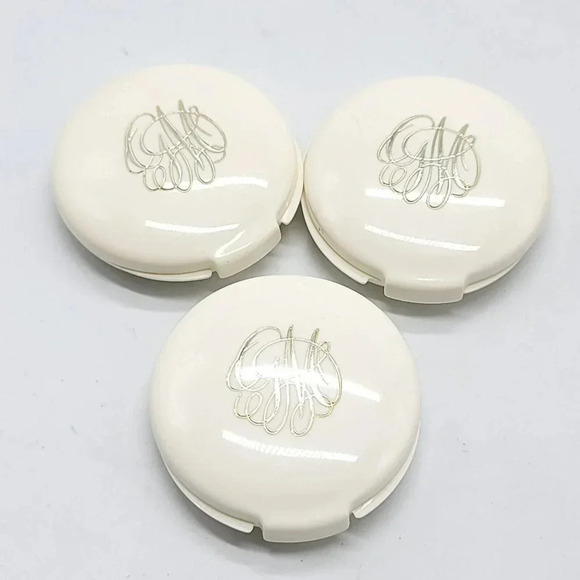 Germaine Monteil Womens Compact Superglow Solid Satin Powder Sheer LOT OF 3 VTG - Picture 1 of 7